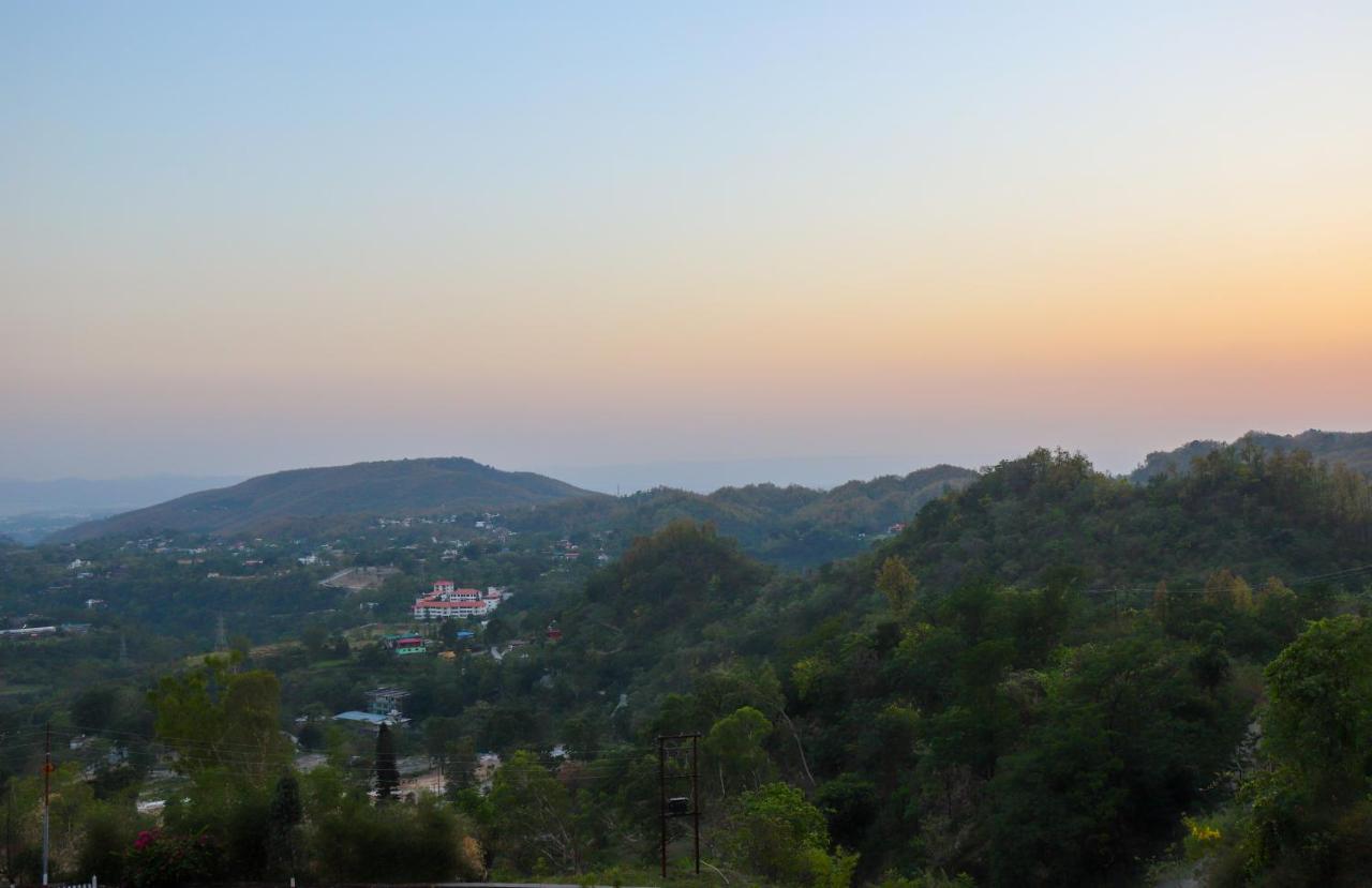 Saffronstays Mystic Homes, Dehradun Exterior foto